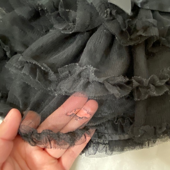 Black Skirt! - Picture 3 of 5